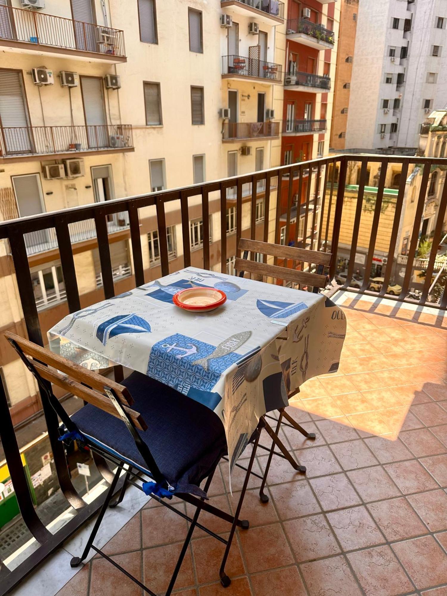 Maman Suite, City Center Near Molo Beverello Naples Exterior photo